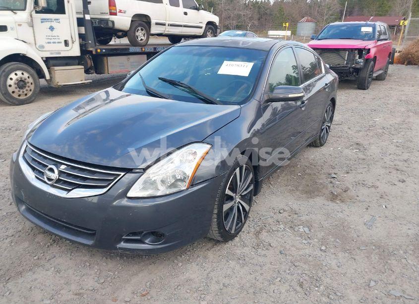 Photo 2 of 2010 Nissan Altima 3.5 SR (VIN 1N4BL2AP9AN509702)