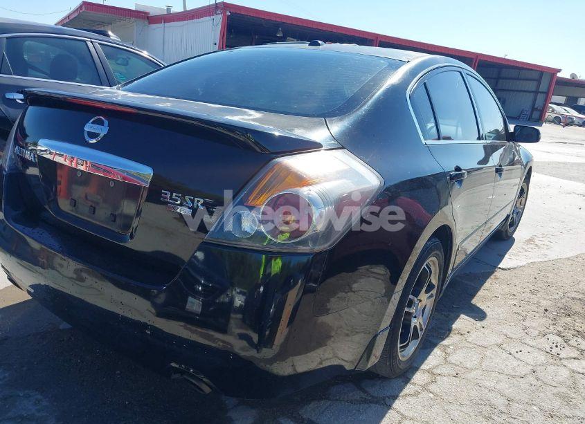 Photo 4 of 2010 Nissan Altima 3.5 SR (VIN 1N4BL2AP9AN517220)