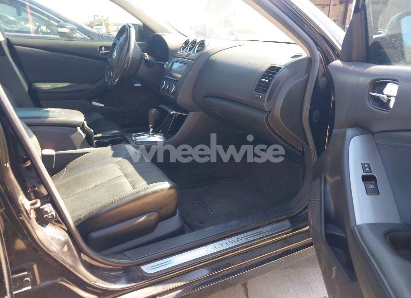 Photo 5 of 2010 Nissan Altima 3.5 SR (VIN 1N4BL2AP9AN517220)