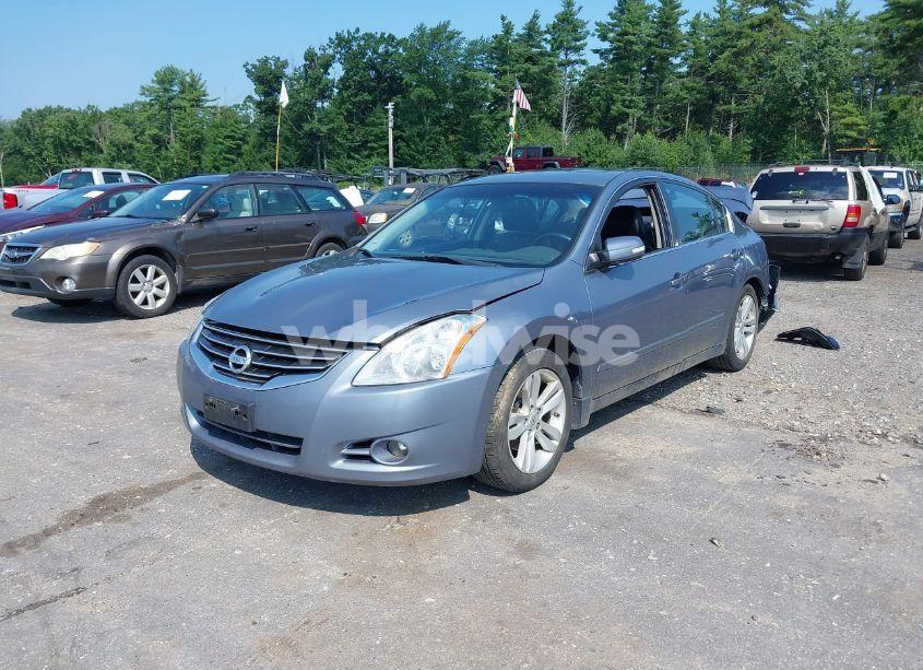 Photo 2 of 2011 Nissan Altima 3.5 SR (VIN 1N4BL2AP9BN402165)