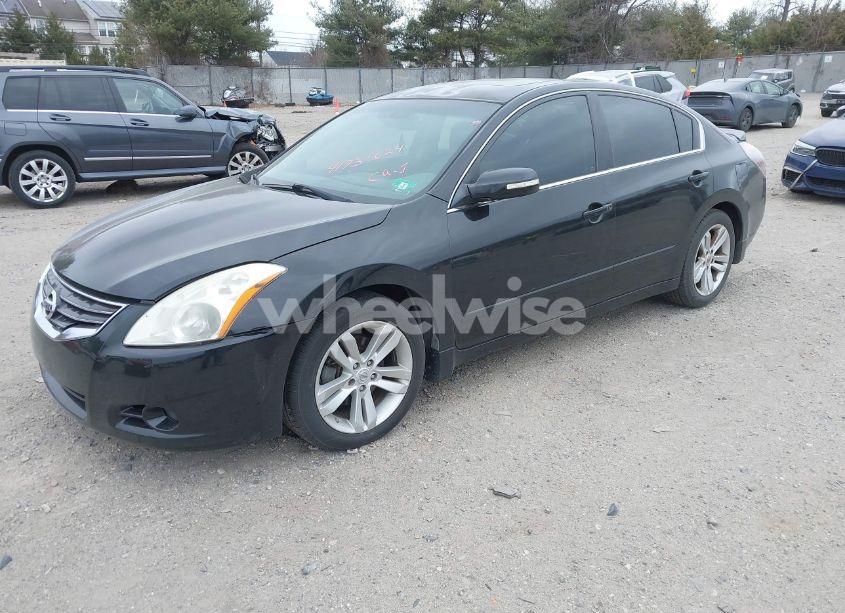 Photo 2 of 2012 Nissan Altima 3.5 SR (VIN 1N4BL2AP9CC204909)