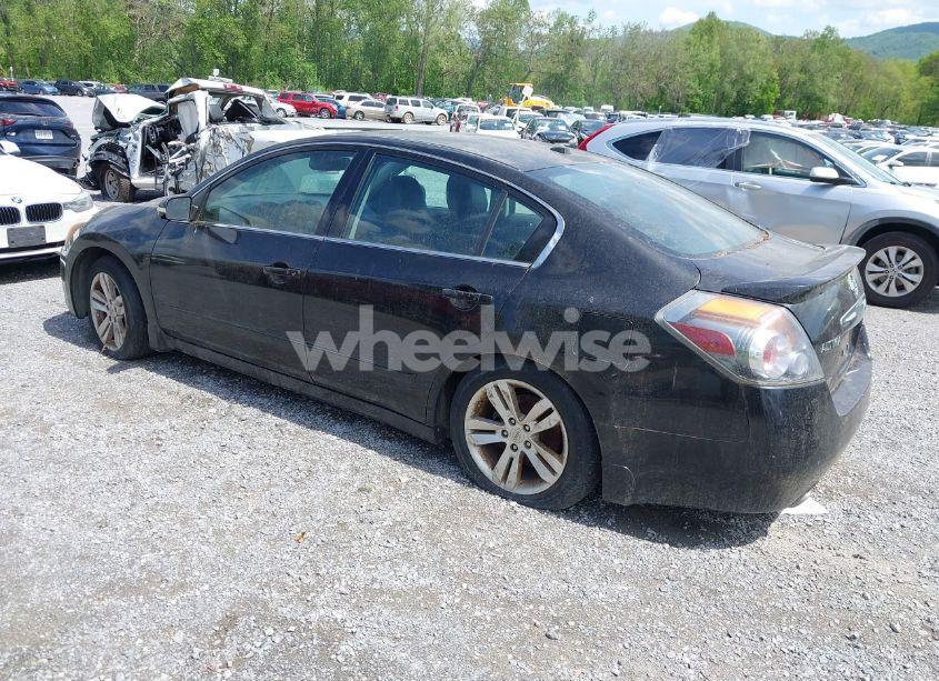 Photo 3 of 2010 Nissan Altima 3.5 SR (VIN 1N4BL2APXAN524791)