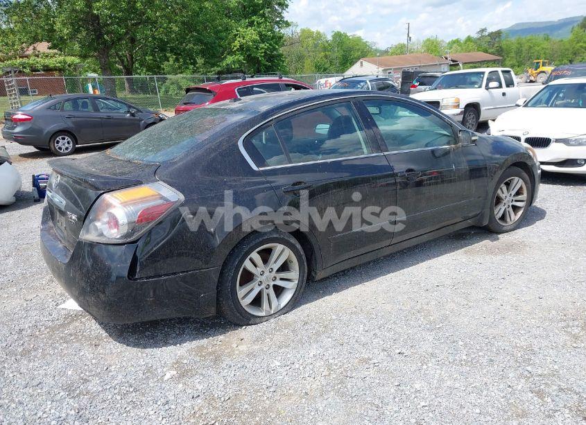 Photo 4 of 2010 Nissan Altima 3.5 SR (VIN 1N4BL2APXAN524791)