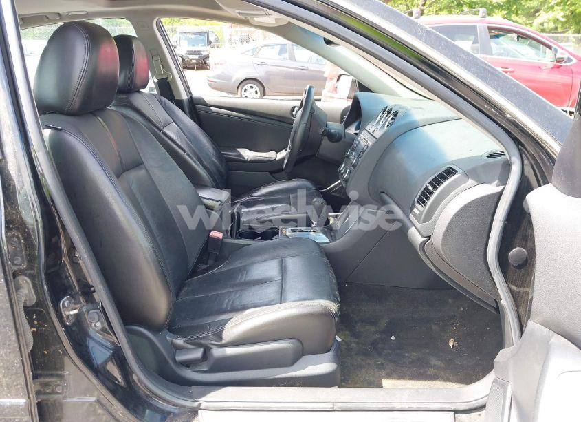 Photo 5 of 2010 Nissan Altima 3.5 SR (VIN 1N4BL2APXAN524791)