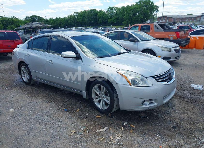 2011 Nissan Altima 3.5 SR (VIN 1N4BL2APXBC159817) main photo