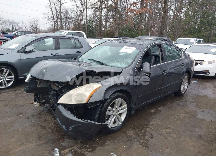 Photo 2 of 2011 Nissan Altima 3.5 SR (VIN 1N4BL2APXBN466036)