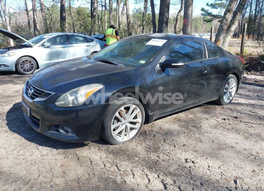 Photo 2 of 2010 Nissan Altima 3.5 SR (VIN 1N4BL2EP7AC149917)