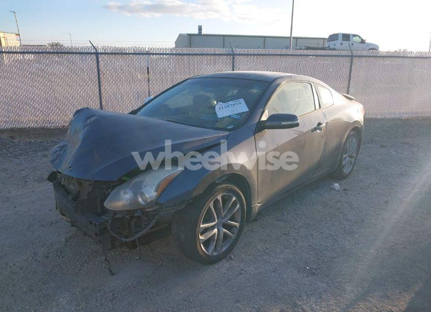 Photo 2 of 2010 Nissan Altima 3.5 SR (VIN 1N4BL2EP8AC110768)