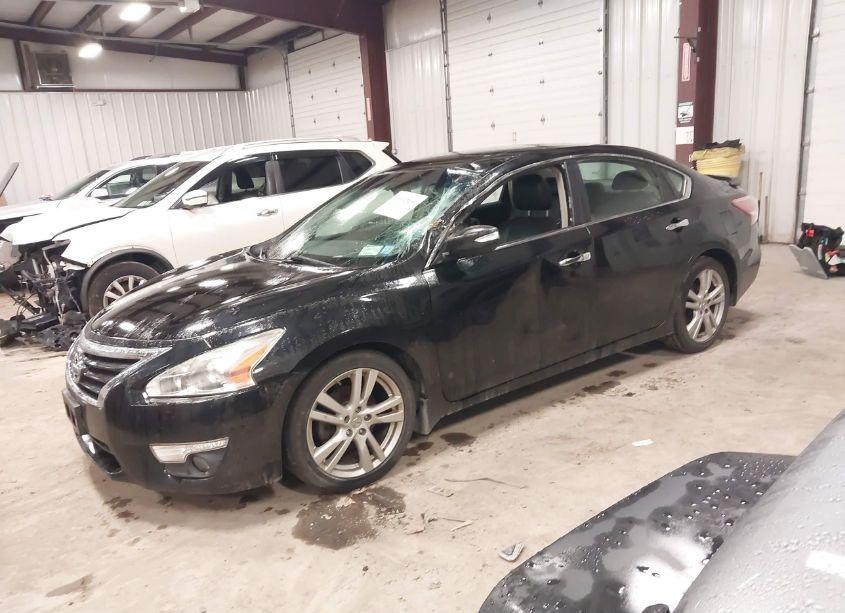 Photo 2 of 2013 Nissan Altima 3.5 SL (VIN 1N4BL3AP0DC157714)