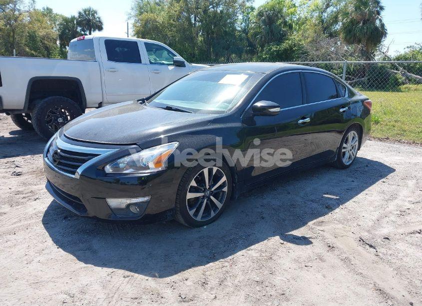 Photo 2 of 2013 Nissan Altima 3.5 SV (VIN 1N4BL3AP0DC213375)