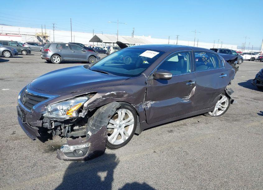 Photo 2 of 2013 Nissan Altima 3.5 SL (VIN 1N4BL3AP0DN583097)