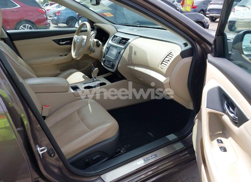 Photo 5 of 2016 Nissan Altima 3.5 SL (VIN 1N4BL3AP0GC141968)