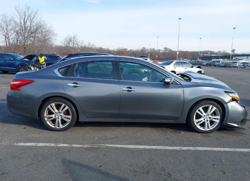 Photo 13 of 2016 Nissan Altima 3.5 SL/3.5 SR (VIN 1N4BL3AP0GC154798)