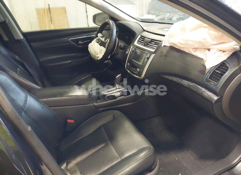 Photo 5 of 2016 Nissan Altima (VIN 1N4BL3AP0GC155420)