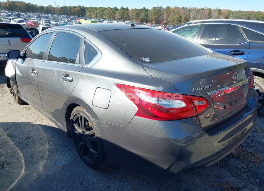 Photo 3 of 2016 Nissan Altima 3.5 SL/3.5 SR (VIN 1N4BL3AP0GC157569)