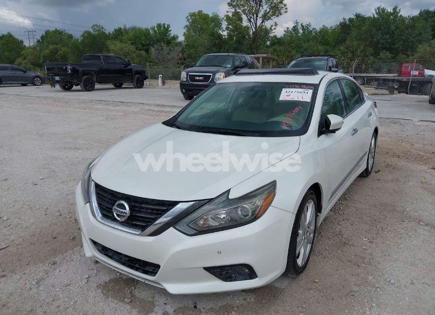 Photo 2 of 2016 Nissan Altima 3.5 SL (VIN 1N4BL3AP0GC164425)