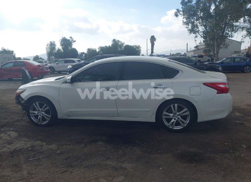 Photo 14 of 2016 Nissan Altima 3.5 SL (VIN 1N4BL3AP0GC278635)