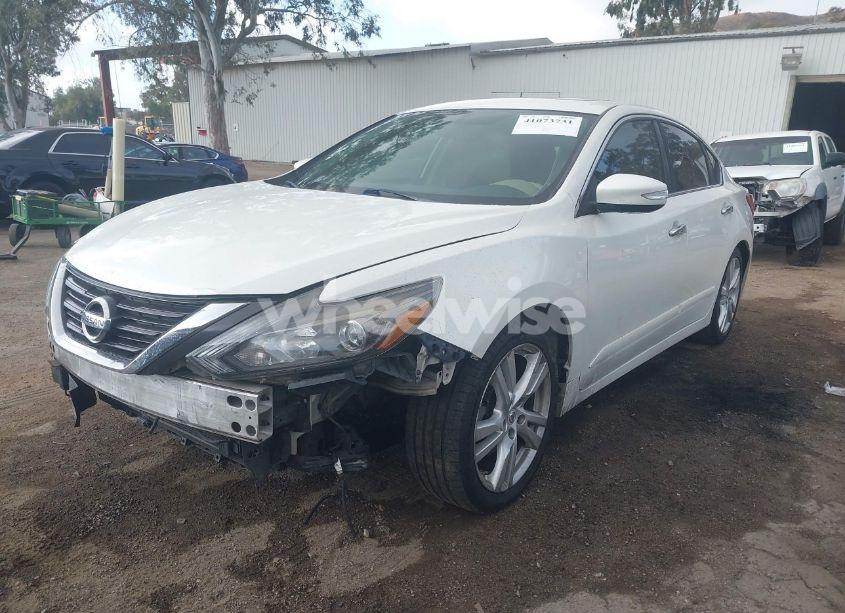 Photo 2 of 2016 Nissan Altima 3.5 SL (VIN 1N4BL3AP0GC278635)