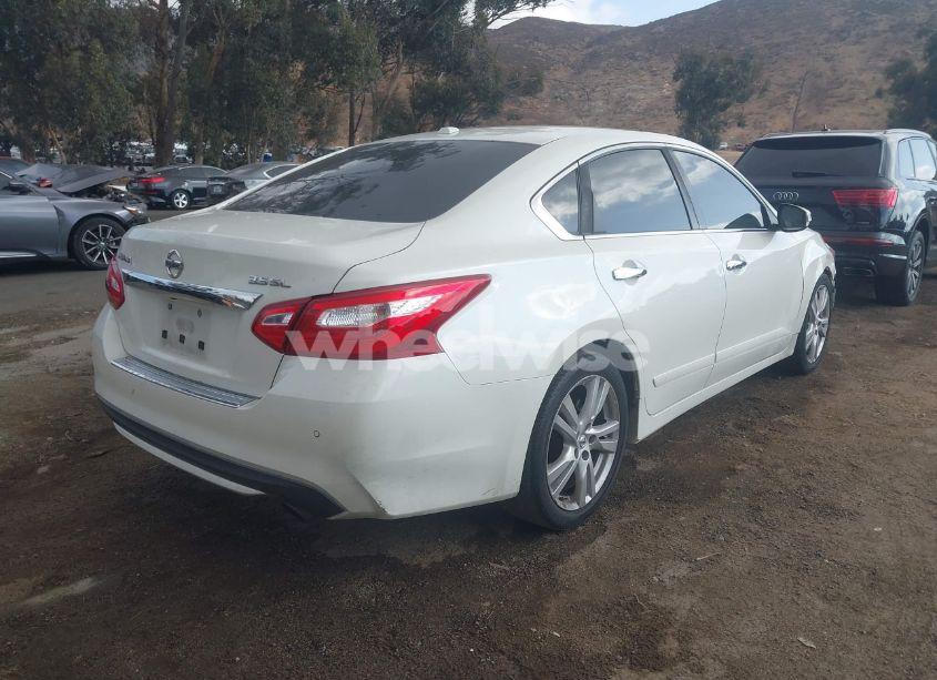 Photo 4 of 2016 Nissan Altima 3.5 SL (VIN 1N4BL3AP0GC278635)