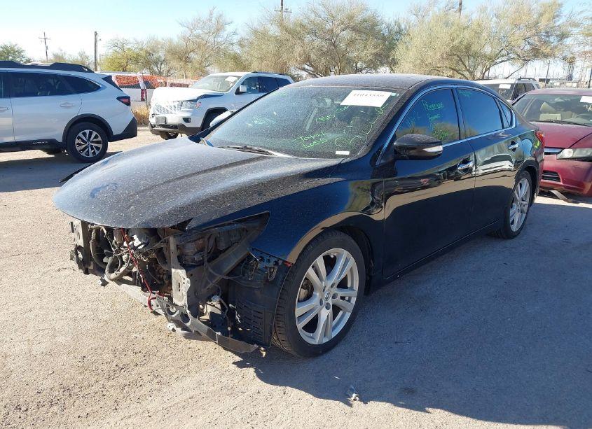 Photo 2 of 2017 Nissan Altima 3.5 SL/3.5 SR (VIN 1N4BL3AP0HC111905)