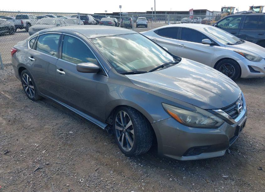2017 Nissan Altima 3.5 SR (VIN 1N4BL3AP0HC163468) main photo
