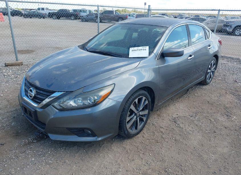 Photo 2 of 2017 Nissan Altima 3.5 SR (VIN 1N4BL3AP0HC163468)