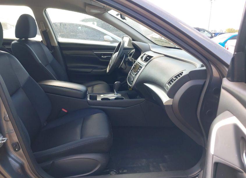 Photo 5 of 2017 Nissan Altima 3.5 SR (VIN 1N4BL3AP0HC163468)