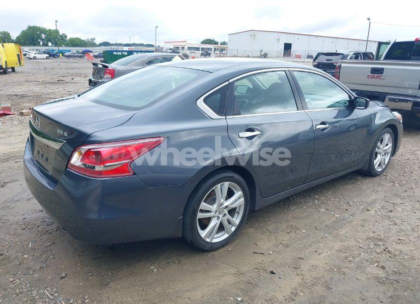 Photo 4 of 2013 Nissan Altima 3.5 S (VIN 1N4BL3AP1DC146821)