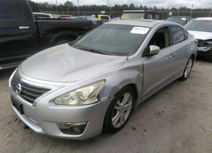 Photo 2 of 2013 Nissan Altima 3.5 SL (VIN 1N4BL3AP1DC275920)