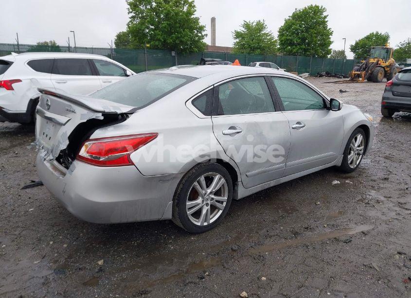 Photo 4 of 2013 Nissan Altima 3.5 SL (VIN 1N4BL3AP1DC286643)