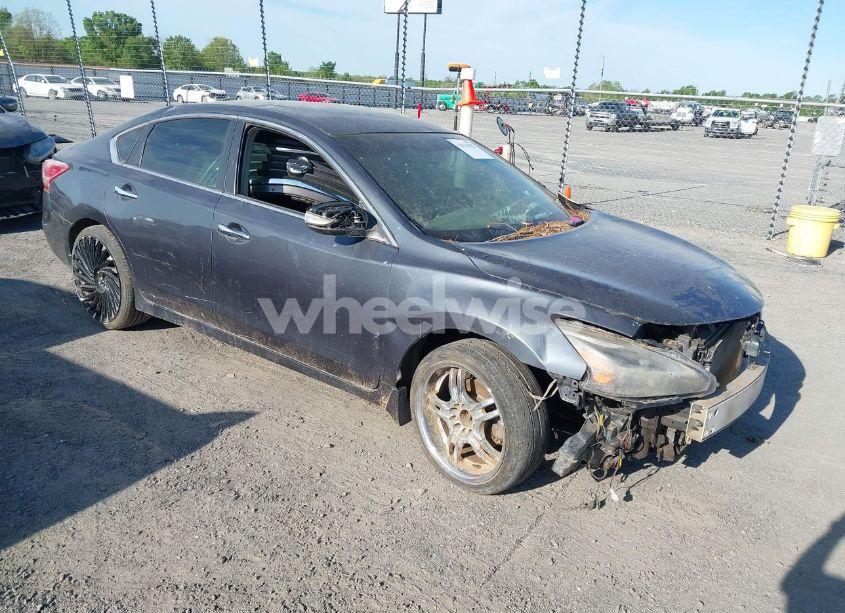 2013 Nissan Altima 3.5 SV (VIN 1N4BL3AP1DN427750) main photo