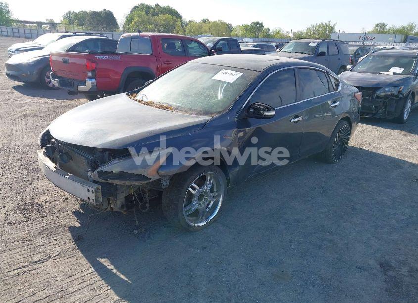 Photo 2 of 2013 Nissan Altima 3.5 SV (VIN 1N4BL3AP1DN427750)