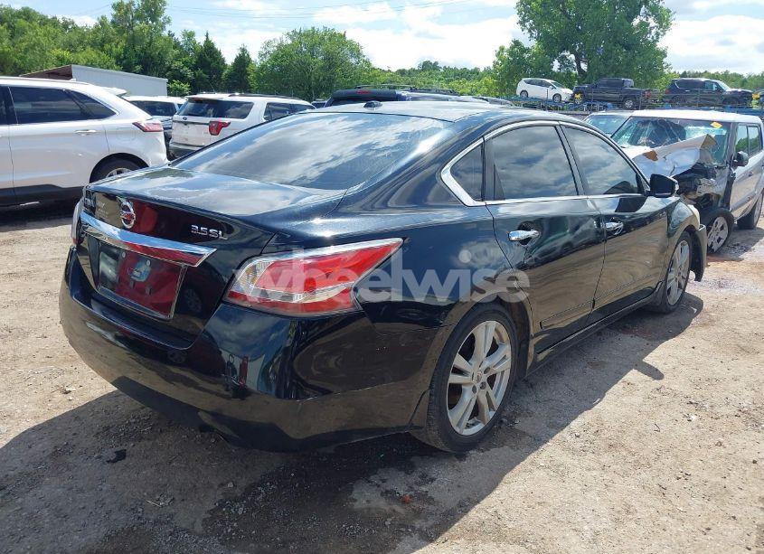 Photo 4 of 2015 Nissan Altima 3.5 SL (VIN 1N4BL3AP1FC104507)