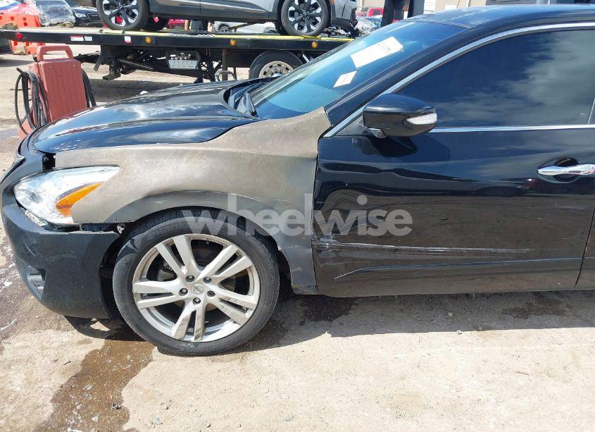 Photo 6 of 2015 Nissan Altima 3.5 SL (VIN 1N4BL3AP1FC104507)