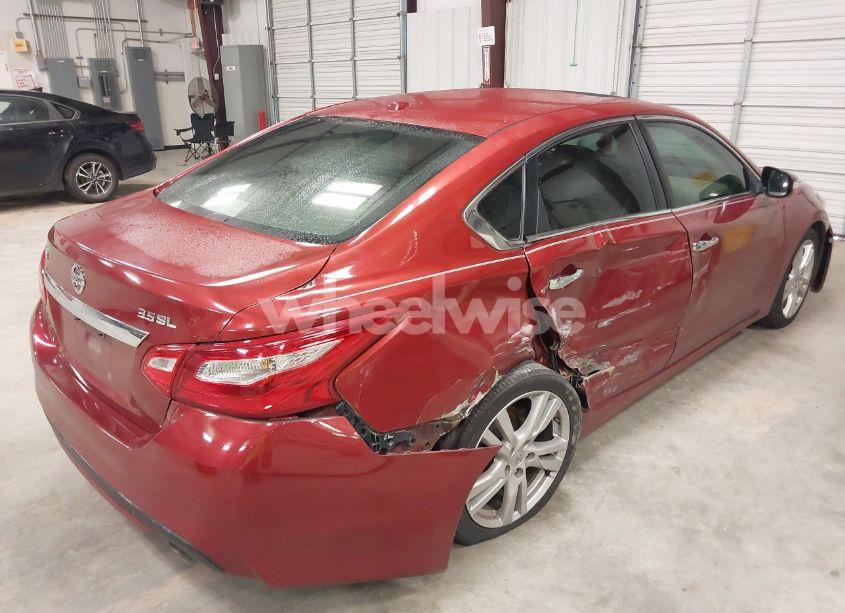 Photo 4 of 2016 Nissan Altima 3.5 SL/3.5 SR (VIN 1N4BL3AP1GC117839)