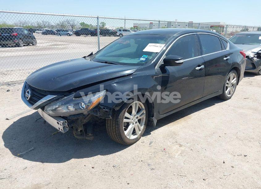 Photo 2 of 2017 Nissan Altima 3.5 SL (VIN 1N4BL3AP1HC277432)