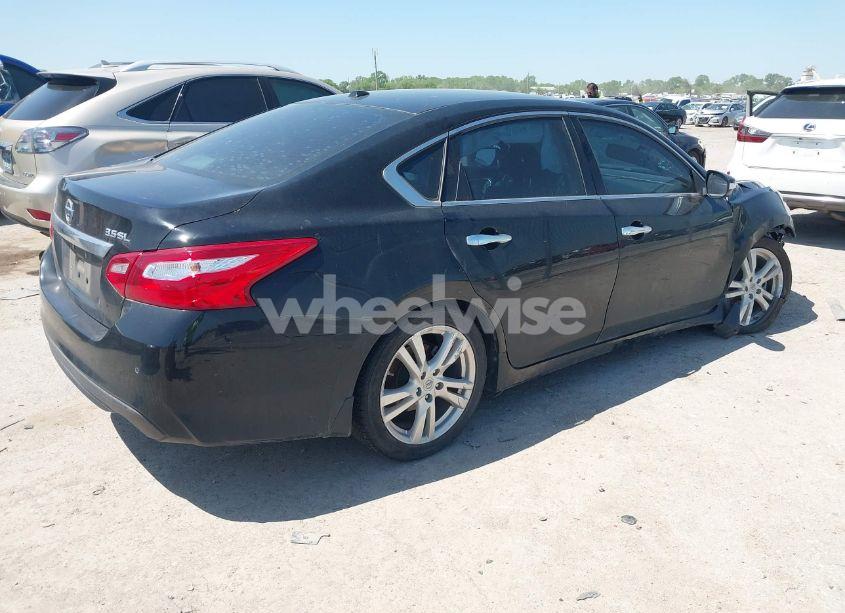 Photo 4 of 2017 Nissan Altima 3.5 SL (VIN 1N4BL3AP1HC277432)
