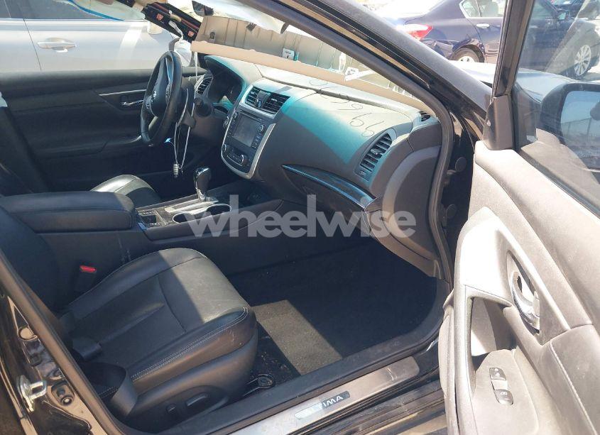 Photo 5 of 2017 Nissan Altima 3.5 SL (VIN 1N4BL3AP1HC277432)