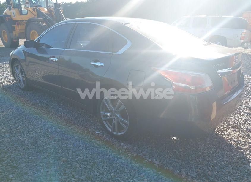 Photo 3 of 2013 Nissan Altima 3.5 S (VIN 1N4BL3AP2DC155852)