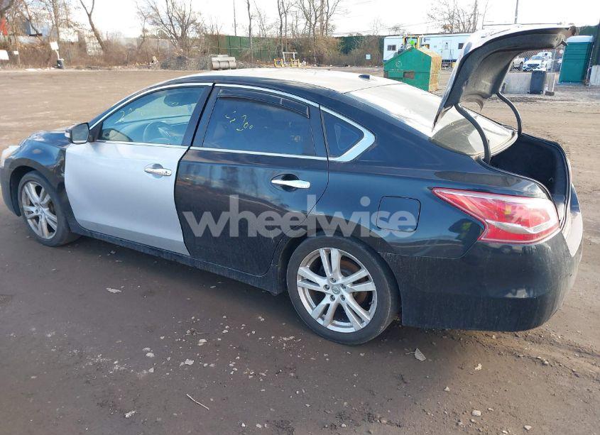 Photo 3 of 2013 Nissan Altima 3.5 SL (VIN 1N4BL3AP2DN488718)