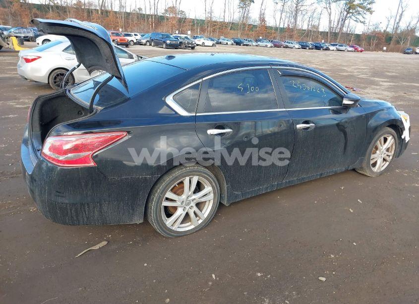 Photo 4 of 2013 Nissan Altima 3.5 SL (VIN 1N4BL3AP2DN488718)