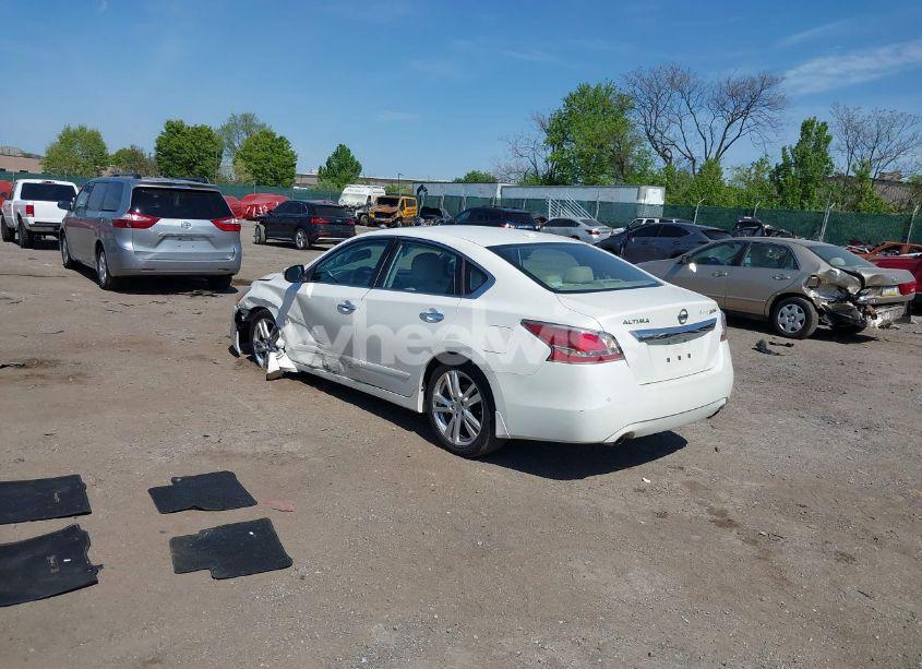 Photo 3 of 2015 Nissan Altima 3.5 SL (VIN 1N4BL3AP2FC571645)