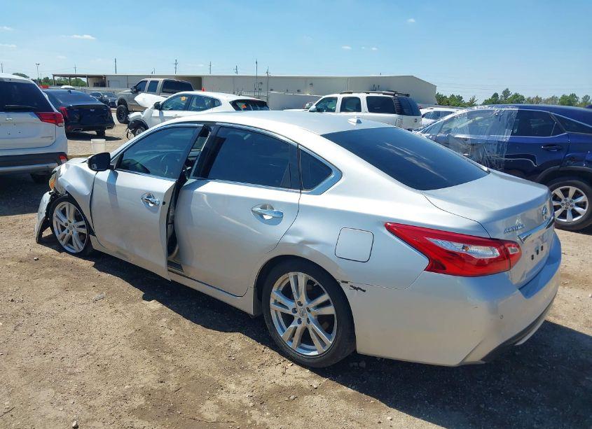 Photo 3 of 2016 Nissan Altima 3.5 SL/3.5 SR (VIN 1N4BL3AP2GC151434)