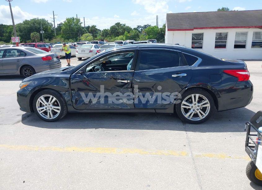 Photo 14 of 2017 Nissan Altima 3.5 SL/3.5 SR (VIN 1N4BL3AP2HC126101)