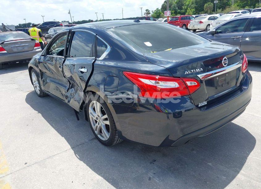 Photo 3 of 2017 Nissan Altima 3.5 SL/3.5 SR (VIN 1N4BL3AP2HC126101)