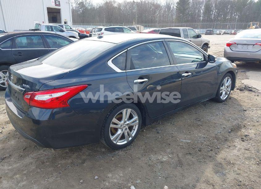 Photo 4 of 2017 Nissan Altima 3.5 SL (VIN 1N4BL3AP2HC170230)