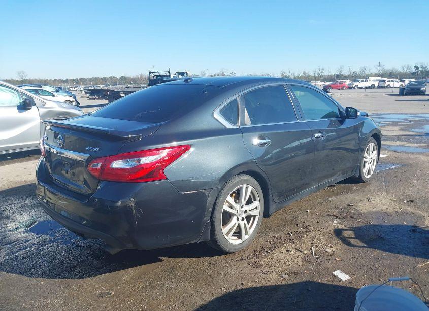 Photo 4 of 2016 Nissan Altima 3.5 SL (VIN 1N4BL3AP3GC177749)