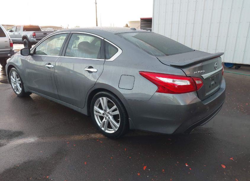 Photo 3 of 2016 Nissan Altima 3.5 SL (VIN 1N4BL3AP3GC230417)