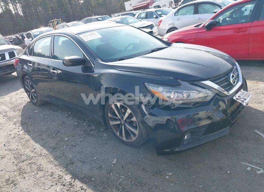 2016 Nissan Altima 3.5 SR (VIN 1N4BL3AP3GC261361) main photo