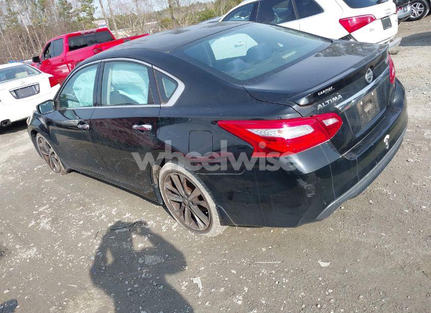 Photo 3 of 2016 Nissan Altima 3.5 SR (VIN 1N4BL3AP3GC261361)